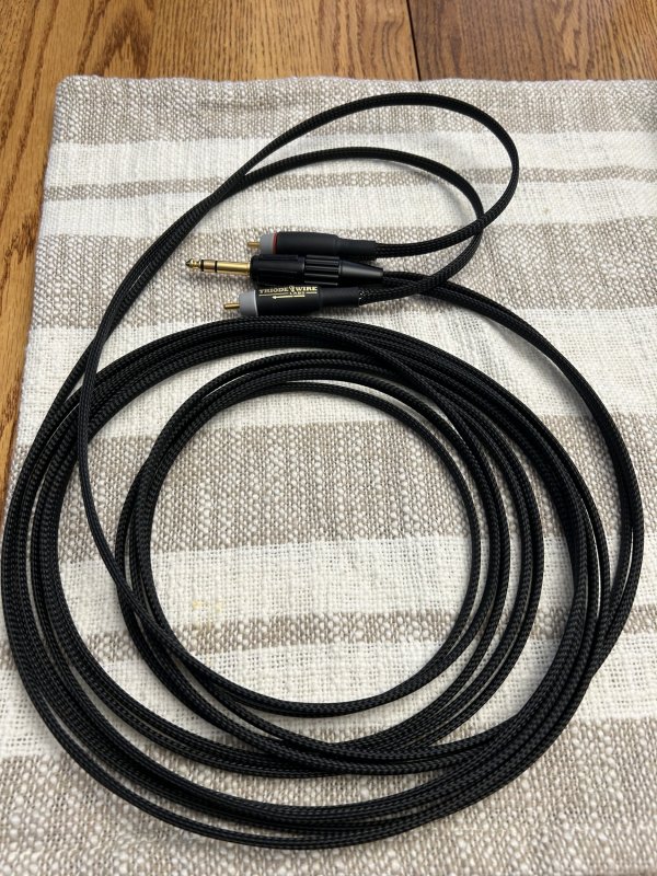 Furutech 12' Stereo RCA cable.jpg