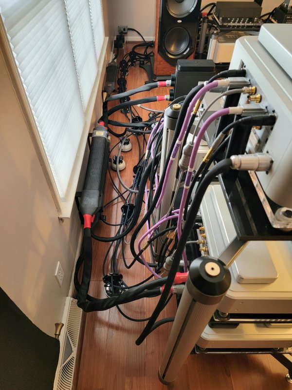 MarkW-after-AudioHiWire-cable-elevators-photo1-left-side-interconnects-chassis&signal-groundin...jpg