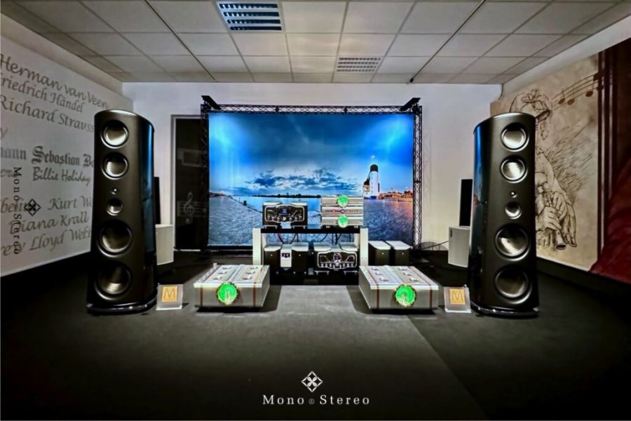 magico_m7_speakers_review_matej_isak_mono_and_stereo_2023_high_end_audiophile_luxury_audio_mus...jpg