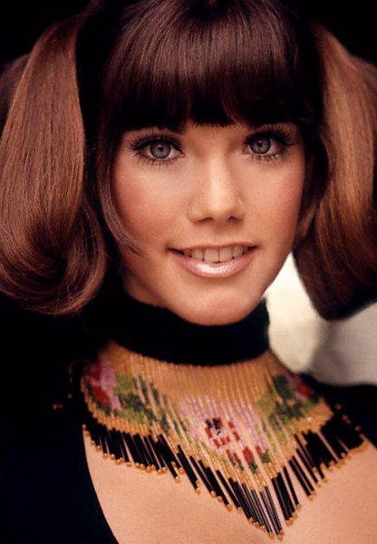 600full-barbi-benton.jpg