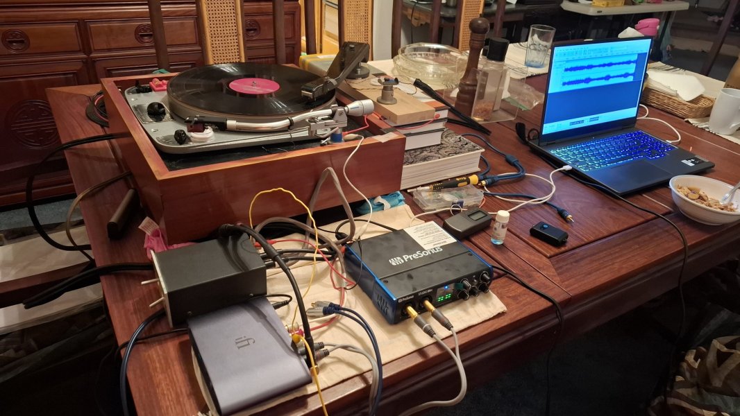 vinyl ripping station.jpg