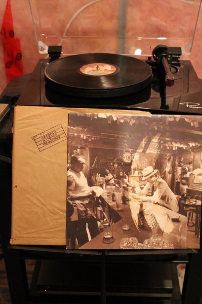 Led Zeppelin - In Through The Out Door.JPG