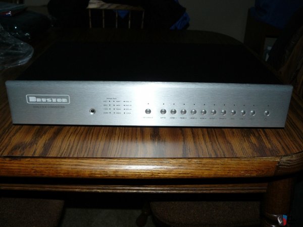 1550012-bryston-bda3-dac-wsilver-faceplate-blue-leds-br2-remote-mint-condition.jpg