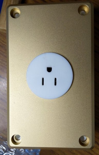 US socket with Faceplace On.jpg