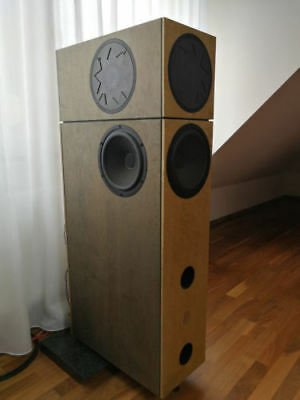 FREI-HAUS-Audio-Physic-MEDEA-400W-High-End-Referenzlautsprecher-Manger.jpg